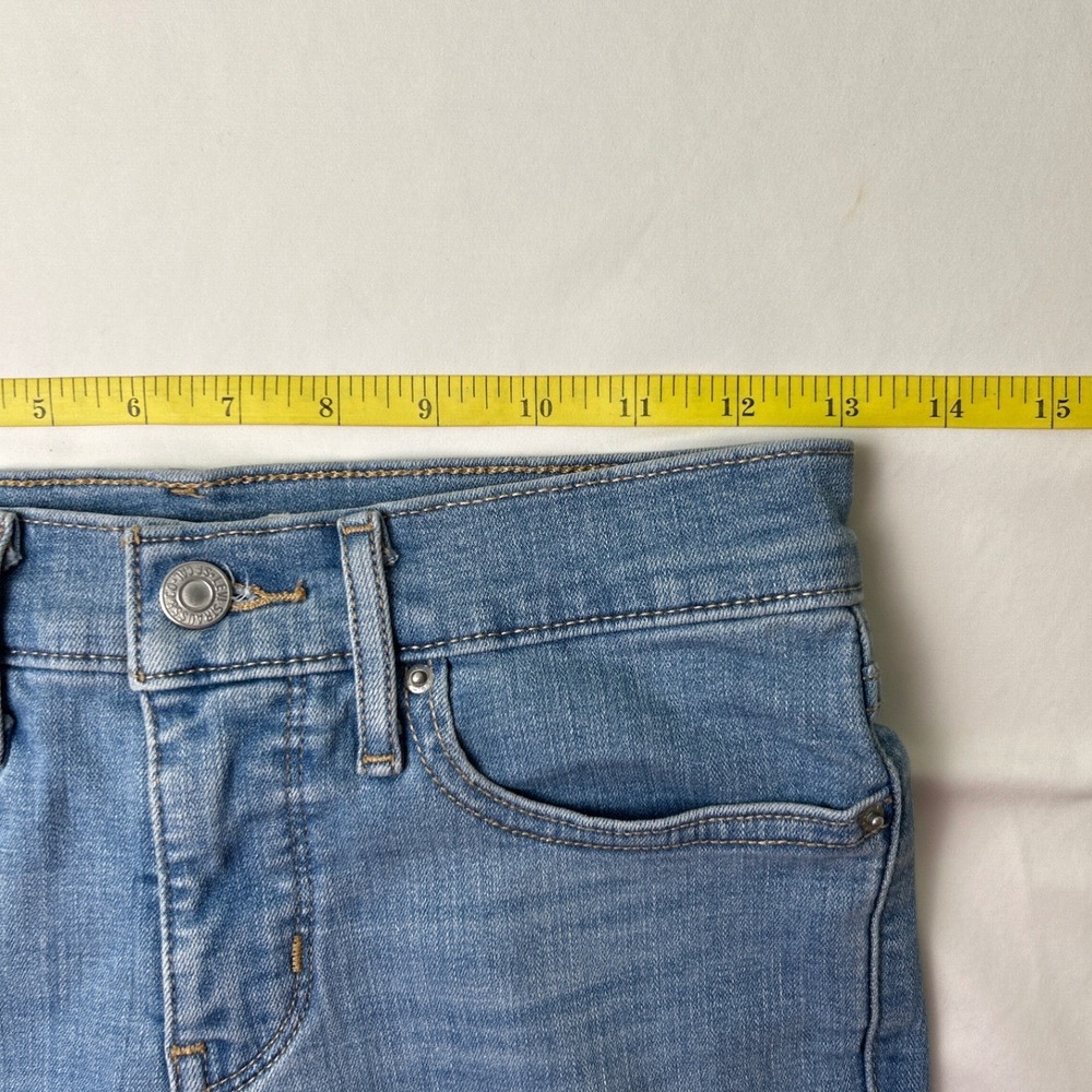 Levi's Womens 311 Shaping Skinny Capri Size 26/2 Medium Wash Mid Rise Stretch - Picture 7 of 11